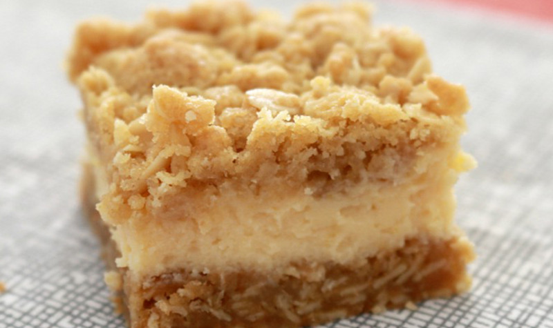 Lucious and Lemony Cheesecake Bars