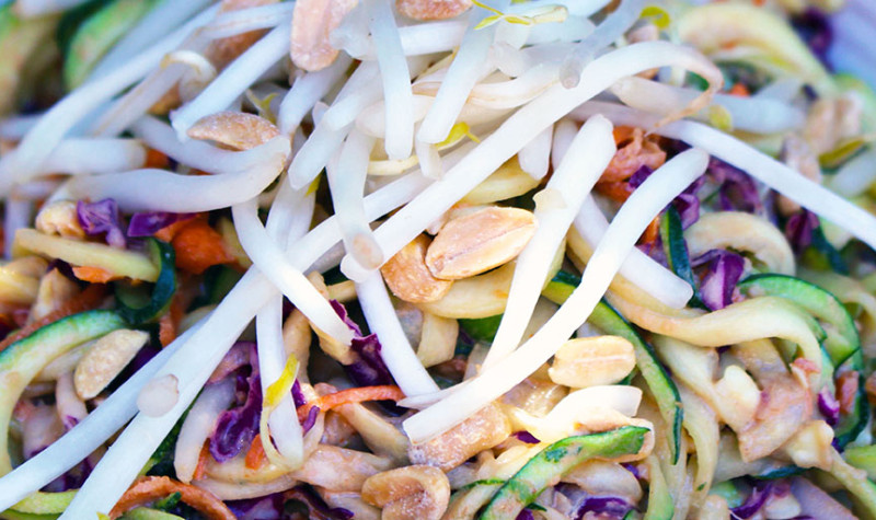 Vegetable Thai Salad with Peanut Dressing